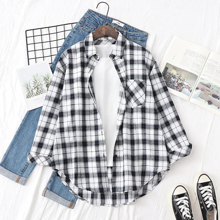 Camisa Xadrez Feminina: Estilo Universitário, Toque Casual e Conforto Atemporal para o Seu Dia a Dia!