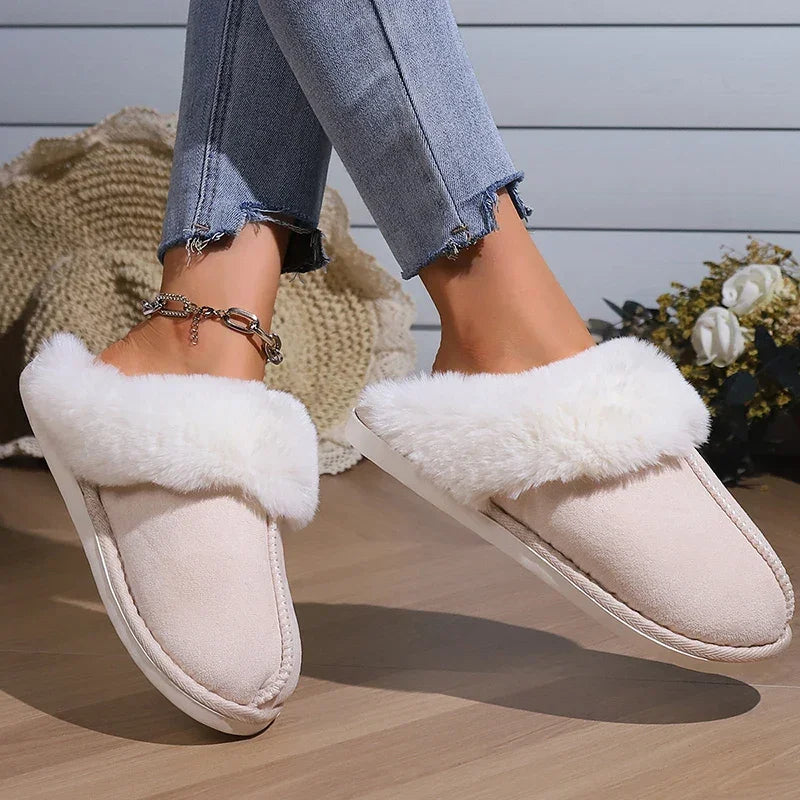 Pantufas de Inverno em Camurça – Maciez, Calor e Estilo para Seus Pés!