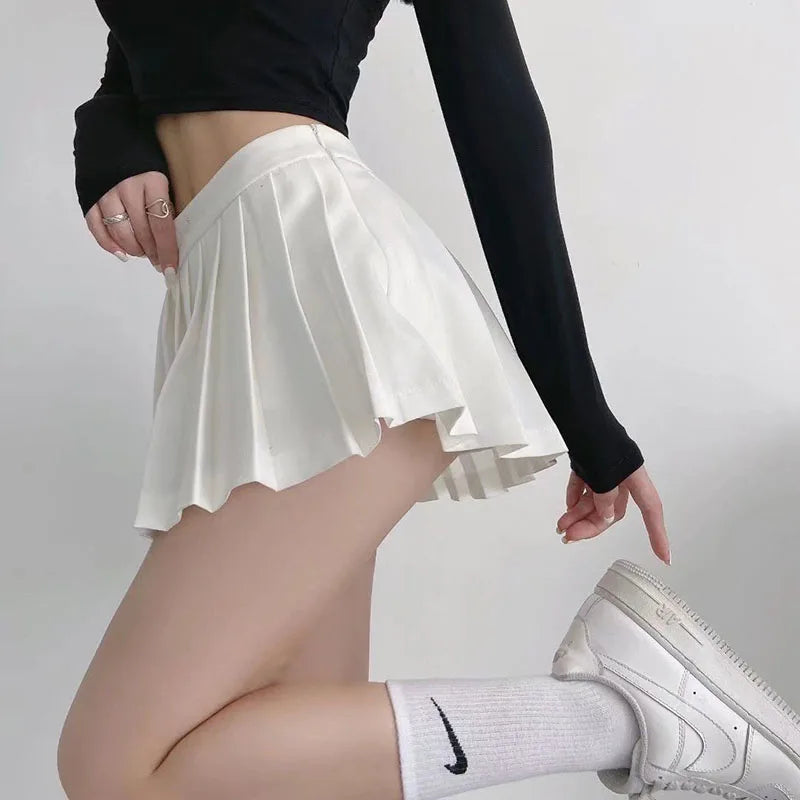 Mini saia plissada cintura alta: estilo vintage coreano que une sensualidade e charme estudantil