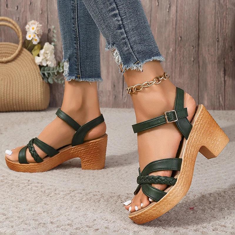 Sandálias Trançadas de Salto Alto – O Toque de Elegância e Conforto que Seu Verão Precisa!