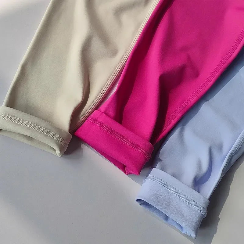 Conjunto de Yoga 2 em 1 para Mulheres: Cintura Alta + Top Cropped Respirável — O Look Fitness que Une Conforto, Estilo e Performance no Treino!