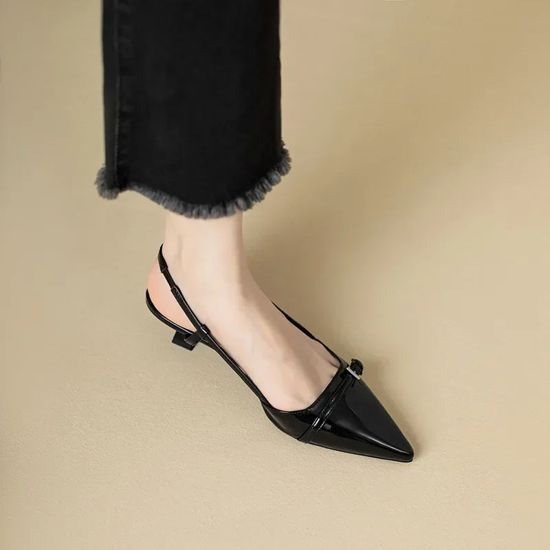Elegância Retrô: Sandálias Mary Jane para um Verão Sofisticado e Cheio de Charme