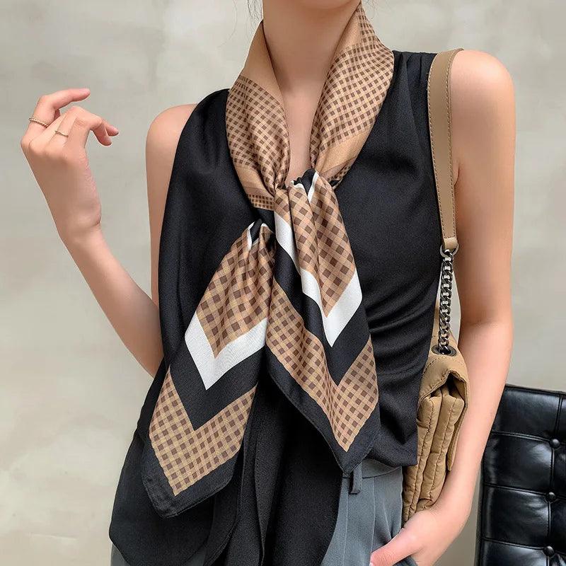 Lenço de Cetim Elegante 70x70cm – A Tendência Luxuosa para Mulheres Sofisticadas!