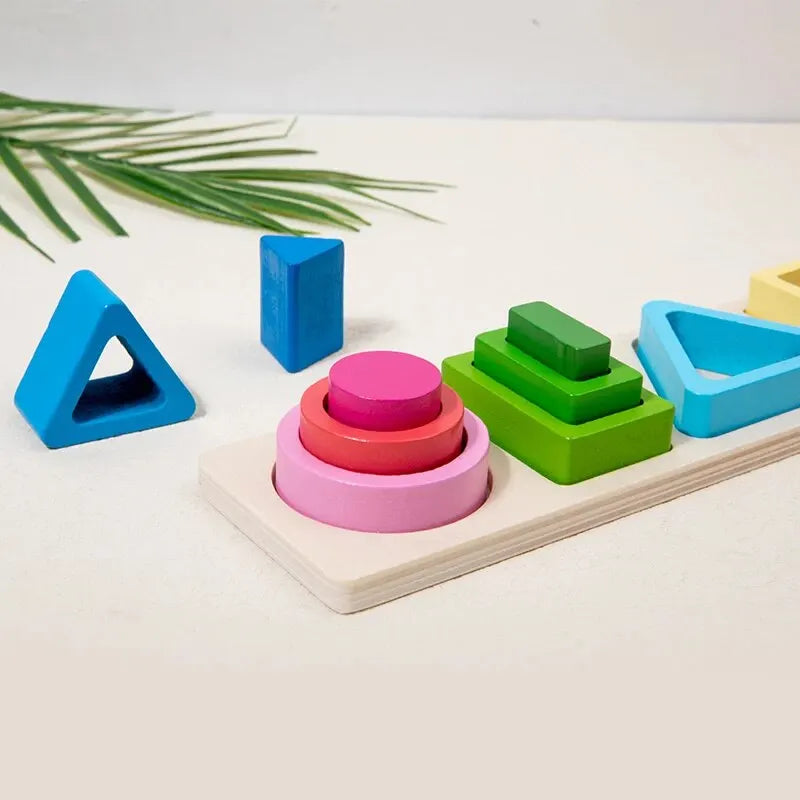 Brinquedo de Madeira Geométrico: Aprenda Formas e Cores Brincando!