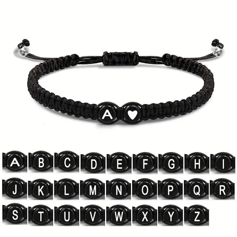 Pulseira Inicial A-Z com Coração – Trançada à Mão, Ajustável e Perfeita para Presentear com Amor
