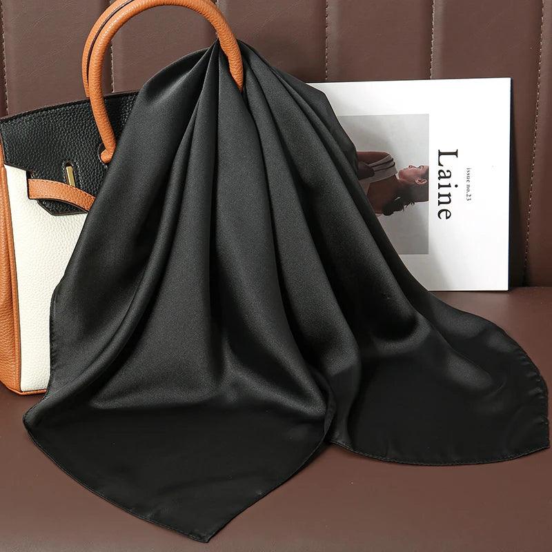 Lenço de Cetim Elegante 70x70cm – A Tendência Luxuosa para Mulheres Sofisticadas!