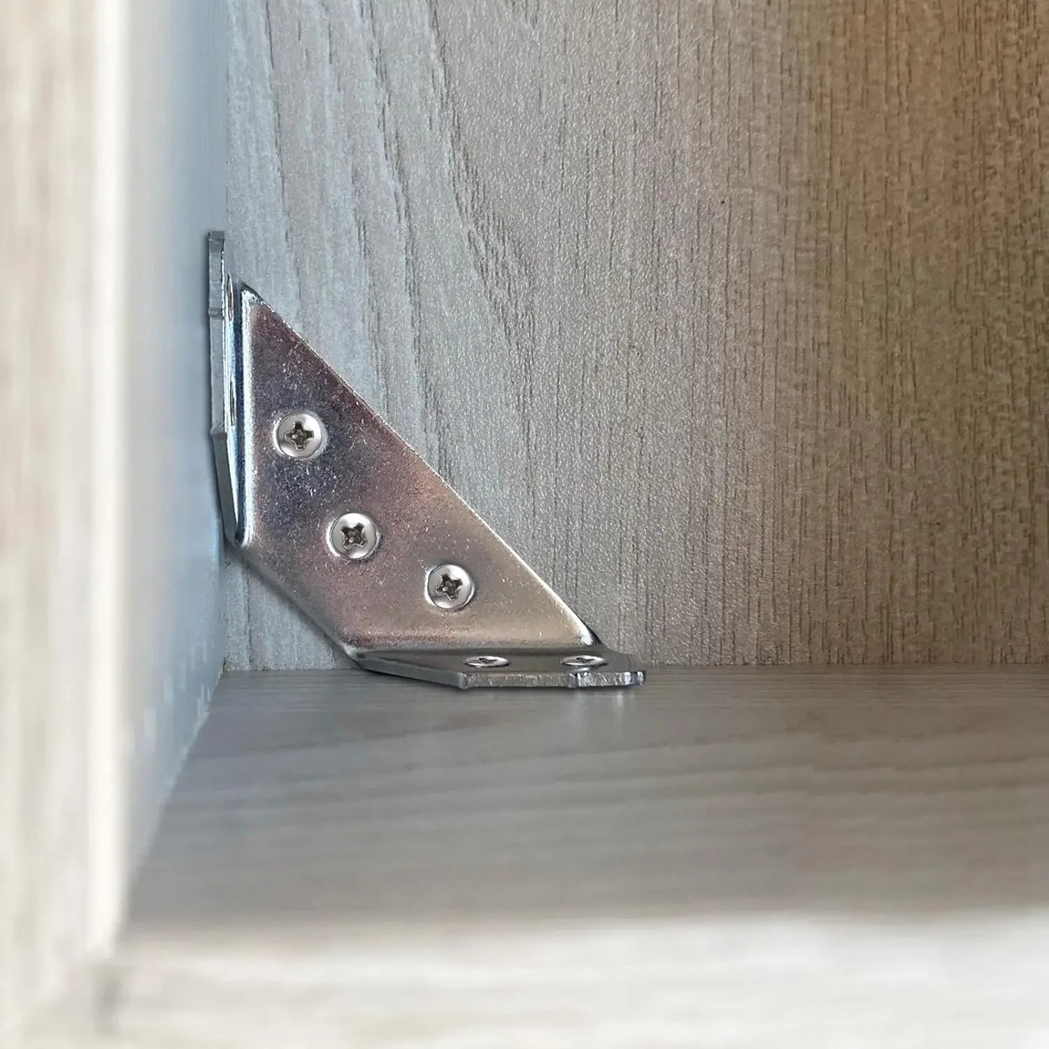 Conjunto de Suportes de Canto em Aço Inox – Fixação Robusta e Discreta para Móveis, Prateleiras e Armários!