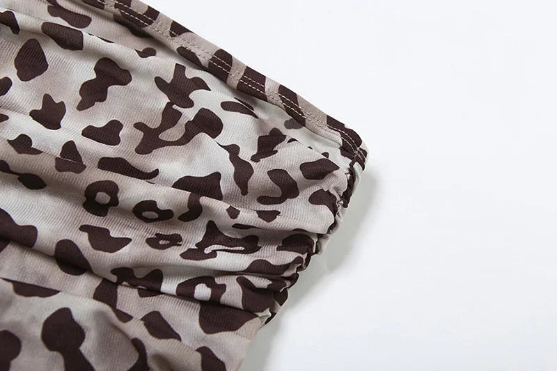 Top Feminino Tomara que Caia de Tule Estampa Leopardo – Sexy, Versátil e Perfeito para o Verão!
