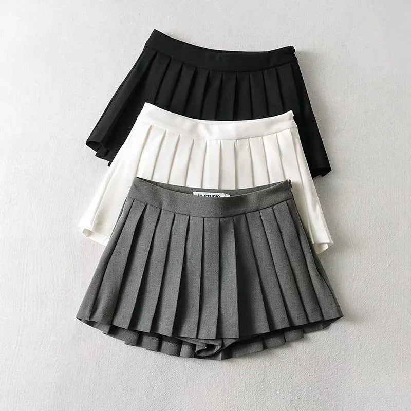 Mini saia plissada cintura alta: estilo vintage coreano que une sensualidade e charme estudantil