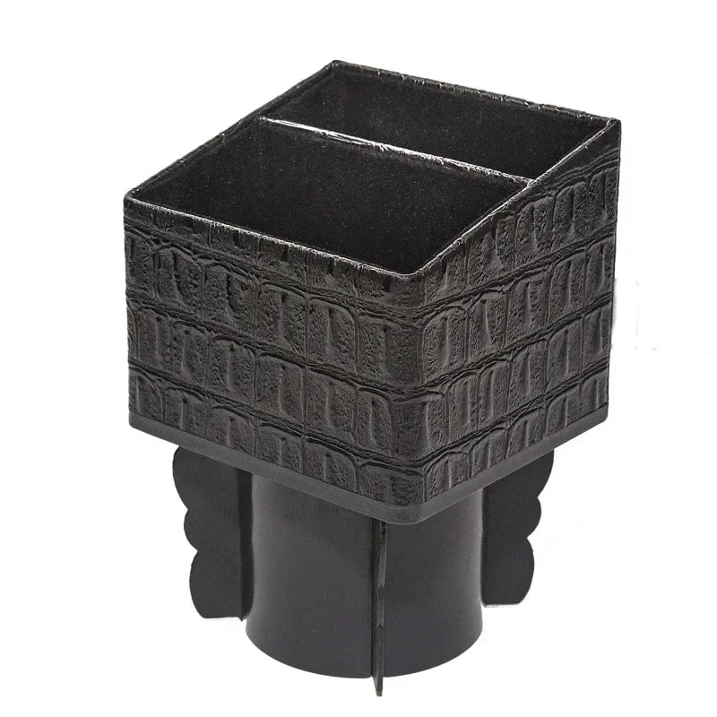 Organização Inteligente no Seu Carro: Porta Objetos de Couro com Suporte de Porta Copos - Armazena Moedas, Celular, Chaves e Muito Mais!