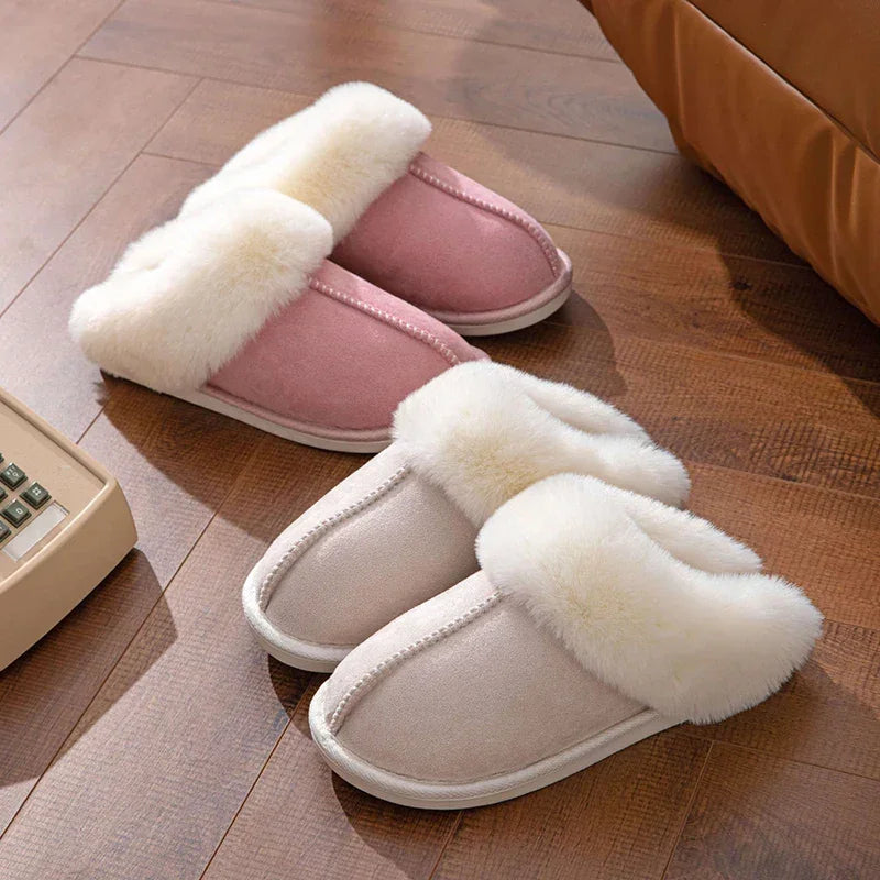 Pantufas de Inverno em Camurça – Maciez, Calor e Estilo para Seus Pés!