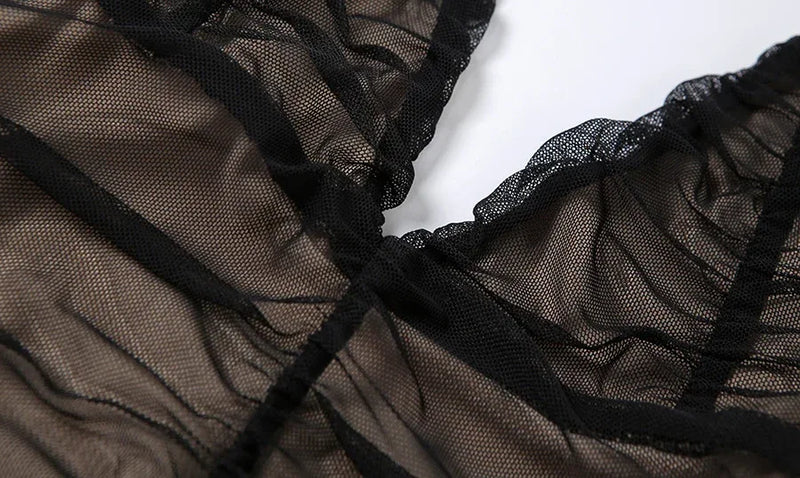O vestido que une elegância e ousadia – descubra o charme do plissado sexy para festas, praia e noites inesquecíveis!