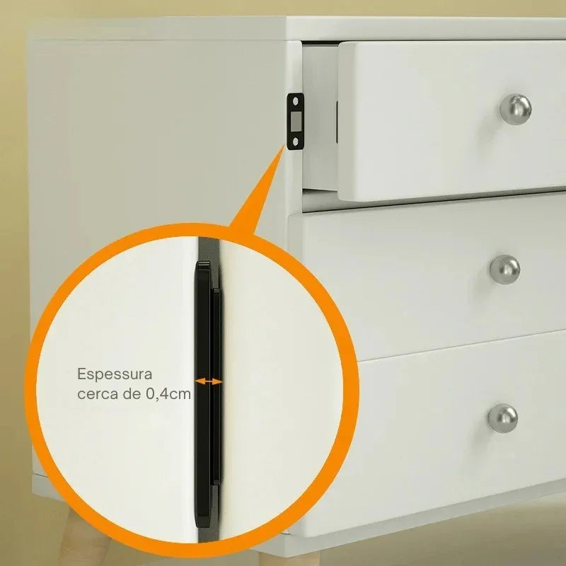 Fechamento Invisível e Seguro: Kit com 2 Travas Magnéticas para Portas de Armário – Fixação Discreta e Eficiente com Parafusos Inclusos!